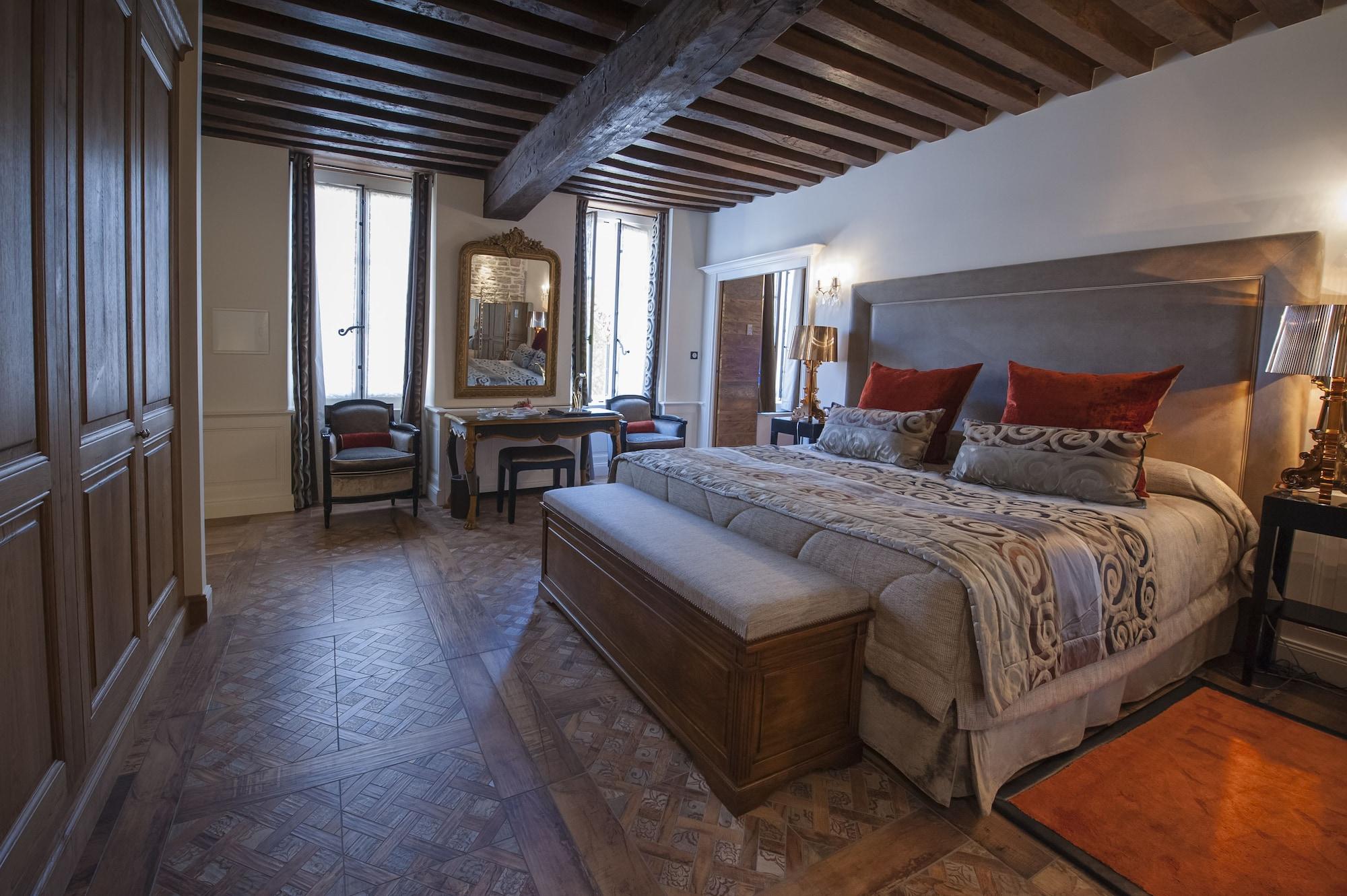 Le Cep & Hotel Beaune (Cote d'Or)