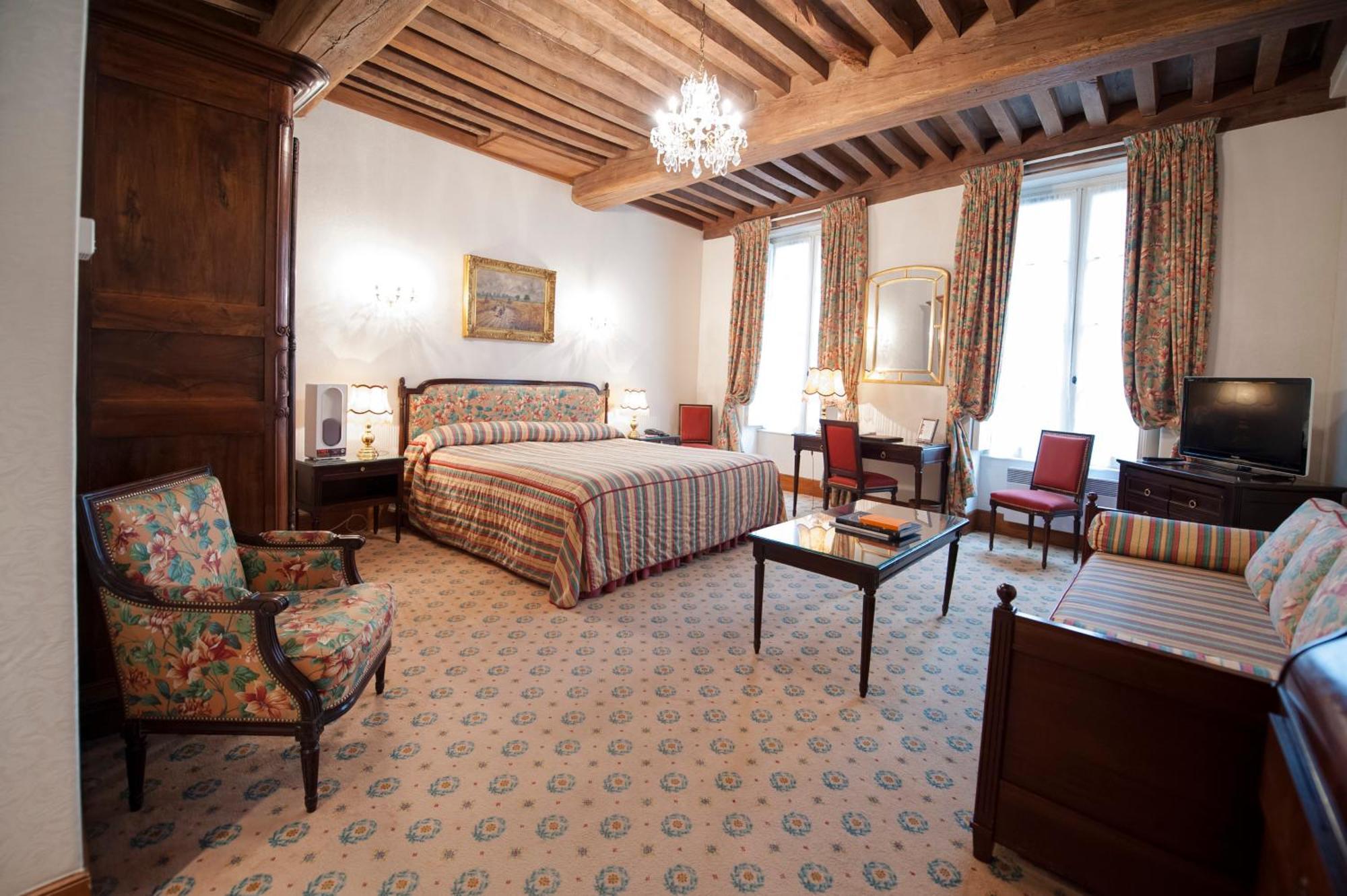 Le Cep & Hotel 5*